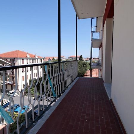 House Argia By Holiday World Apartamento Savona Exterior foto