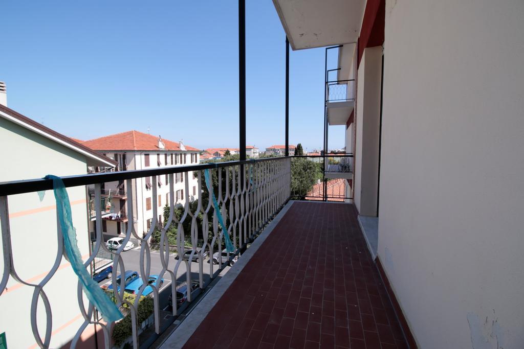 House Argia By Holiday World Apartamento Savona Exterior foto